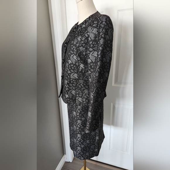 Le Suit Skirt Suit - Black Lace Look - Size 4 - Picture 9 of 15